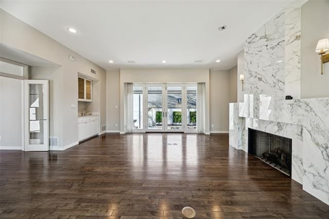 Building Photo - 7030 Blackwood Dr