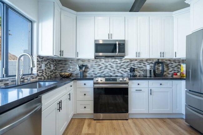 kitchen - 54525 Avenida Obregon