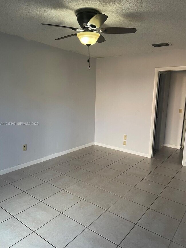 Building Photo - 1419 Yellowthroat St