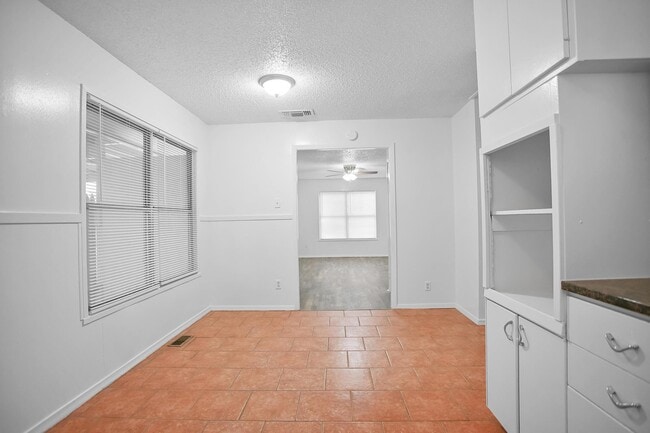 Building Photo - 1307 61st St