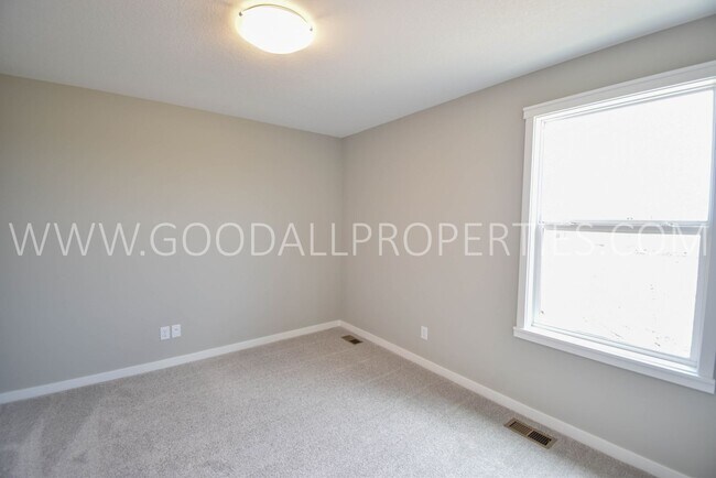 Building Photo - New Build 3 Bedroom 3 Bath Home.