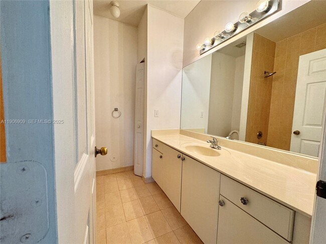 Building Photo - 2590 NE 3rd Dr