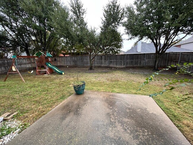 Building Photo - 3506 Nandina Dr