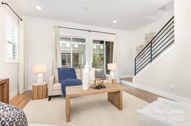 Building Photo - 2523 Irwin Strm Rd