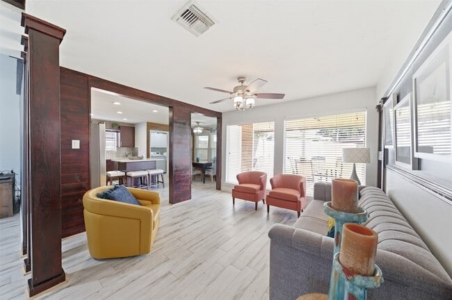 Building Photo - 9003 Tami Renee Ln