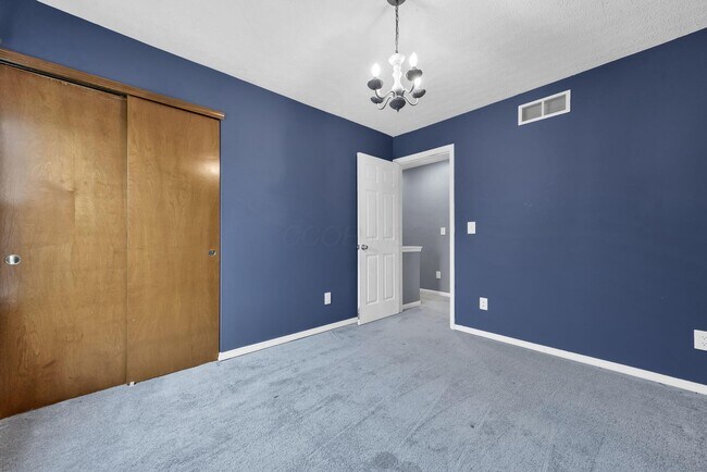 Building Photo - 8690 Kirkland Dr