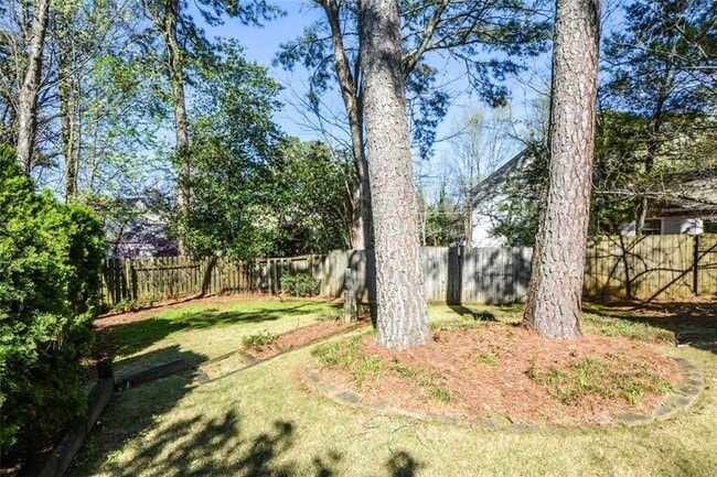 Building Photo - 115 Arborfield Way