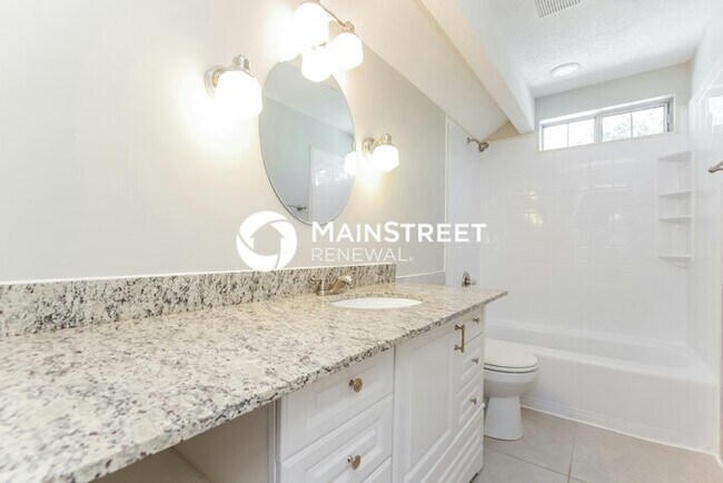 Building Photo - 4 Bedroom Pet-Friendly Home in Charlotte, NC with Main Street Renewal
