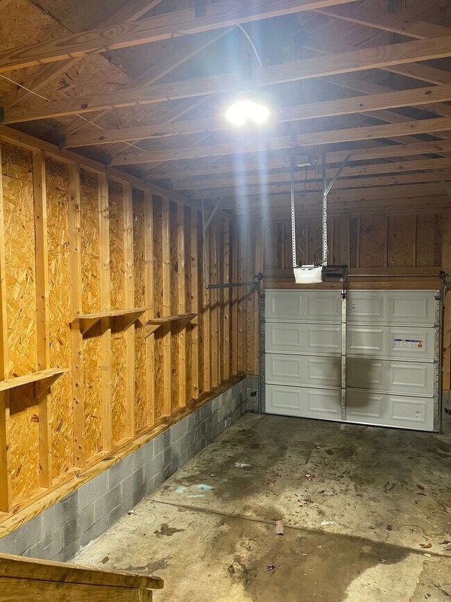 Building Photo - 407 Upper Stone Ave