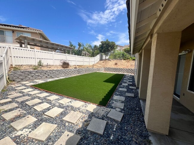 Building Photo - $4,500 - 4 Bed 2.5 Bath House located in G...