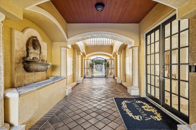 Building Photo - 111 S Sherrill St