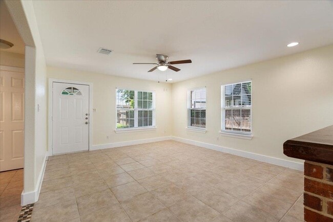 Building Photo - 500 Tillery St