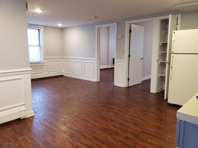 Building Photo - 16 W Somerset St