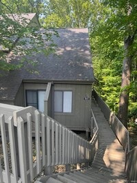 Building Photo - 9022 S Pointe Ridge Ln