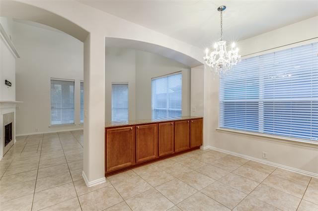 Building Photo - 592 Burning Oak Dr