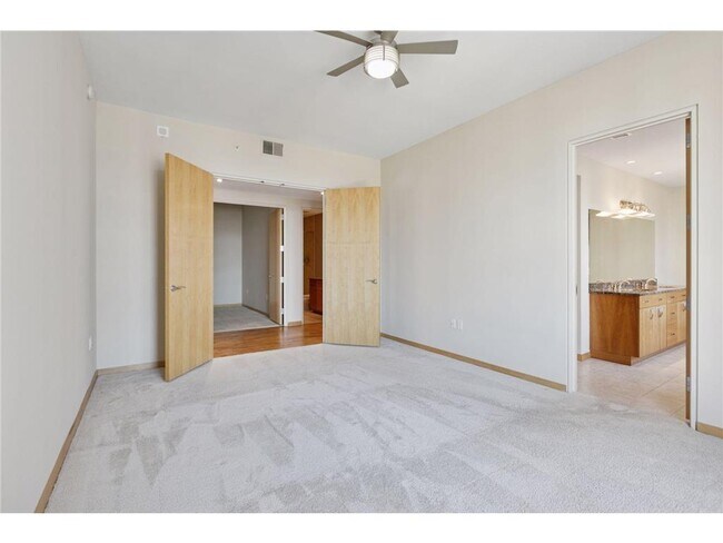 Building Photo - 201 S 11th St