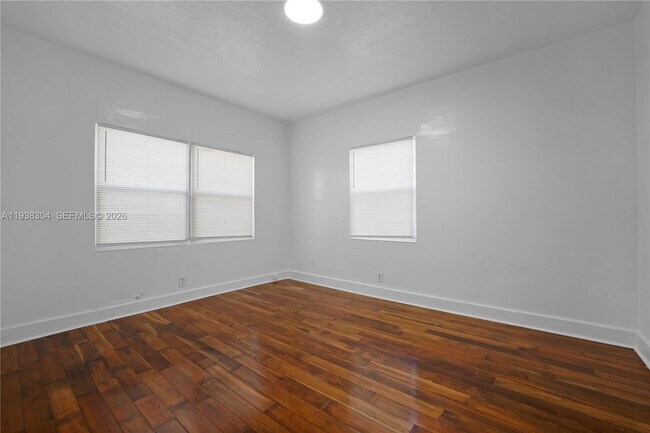 Building Photo - 1505 Monroe St