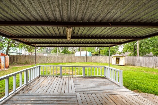 Building Photo - 318 Blue Tail Dr