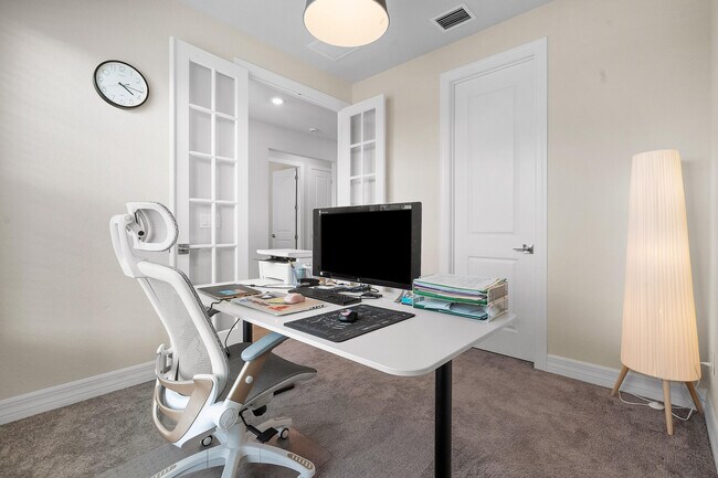 Building Photo - 12249 SW Sand Dollar Wy