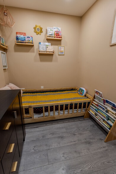 Building Photo - 1828 Hoffman St