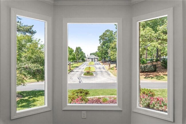 Building Photo - 459 Atlanta Country Club Dr