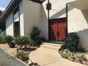 Building Photo - Reno Foothills - 1 Acre Lot Home