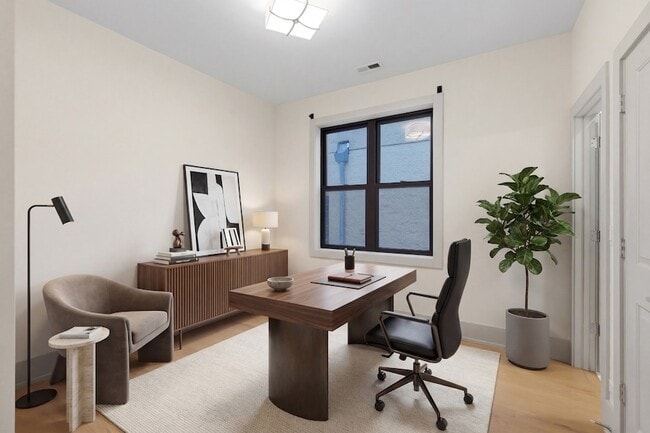 Building Photo - 4226 S Ellis Ave