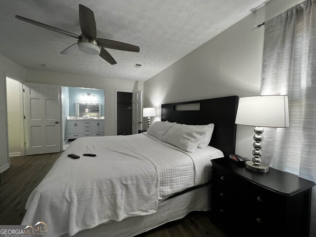 Building Photo - 208 Swanson Ridge