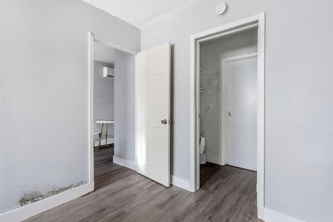 Building Photo - 1826 Sherman St