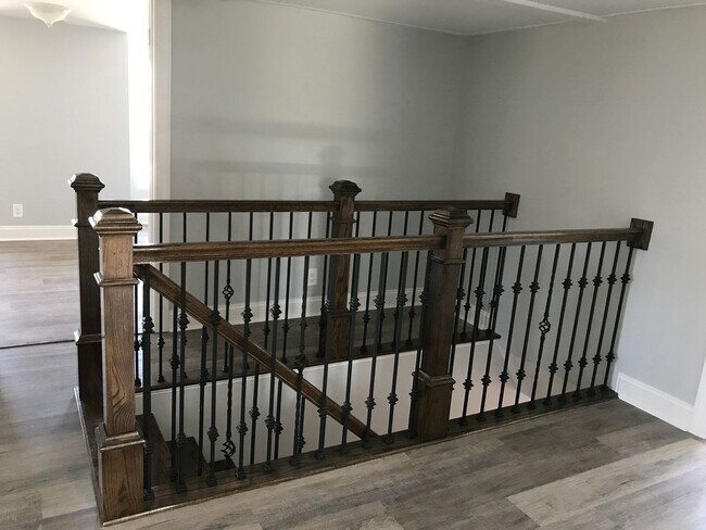 Building Photo - 1001 S 8th St