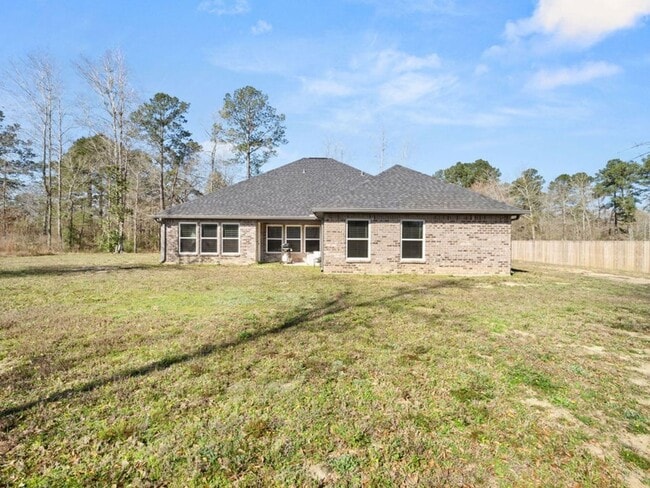 Building Photo - 131 Landrum Rd
