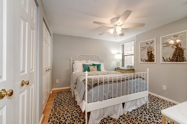 Queen or King-Sized Bed fits in 1st Master Bedroom! - 1124 25th St NW