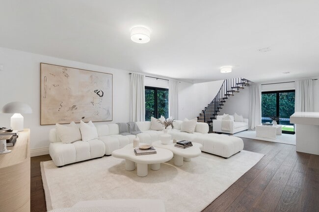 Building Photo - 1435 N Ocean Way