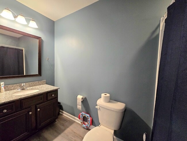 Building Photo - 1718 Smalls Dr