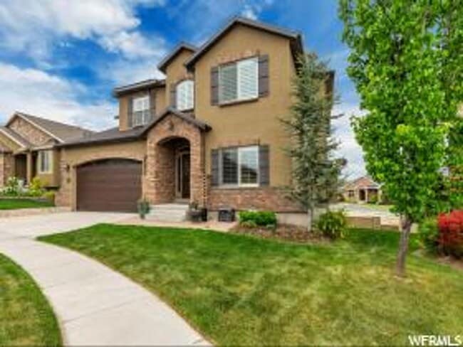 Building Photo - Unique 2 Story Home w attached 2 car