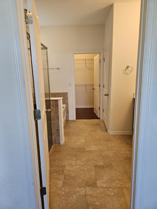 Building Photo - Coming soon!!! BEAUTIFUL 4 BEDROOM 3 BATH ...