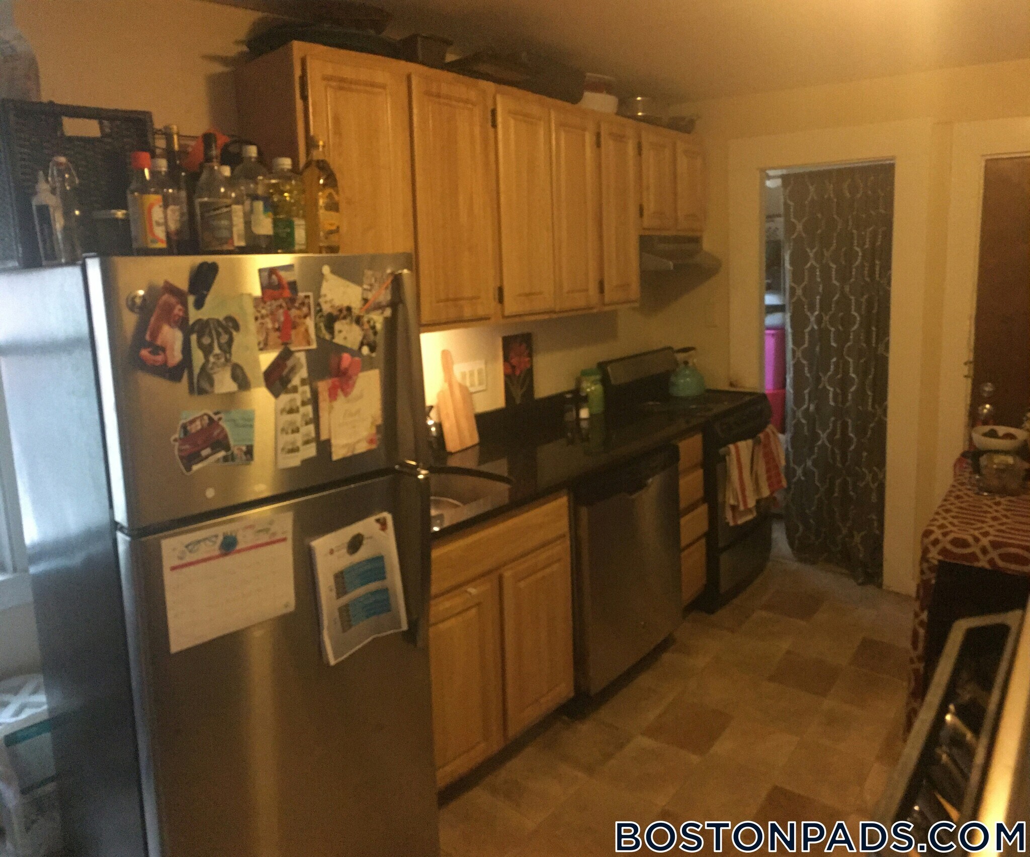 Building Photo - 506 E Broadway