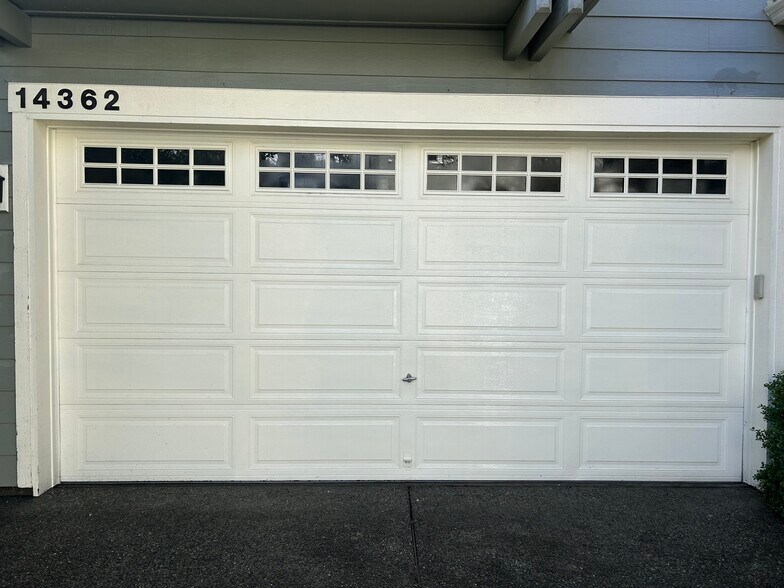 Building Photo - 14362 NE 189th Ct