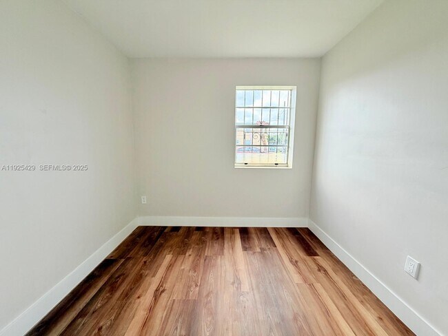 Building Photo - 4801 NW 33rd Ave