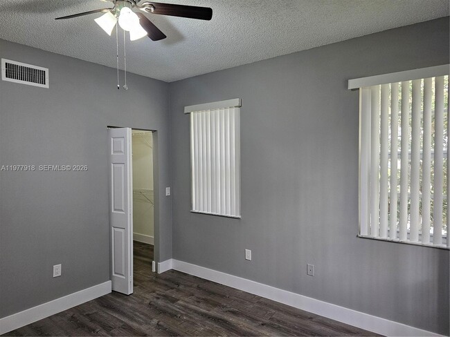 Building Photo - 2320 E Preserve Way