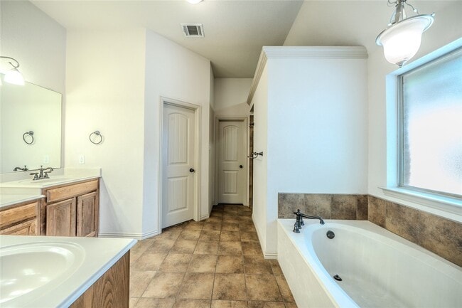 Building Photo - 109 Chateau Dr