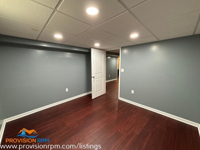 Building Photo - 1410 Evergreen Rd