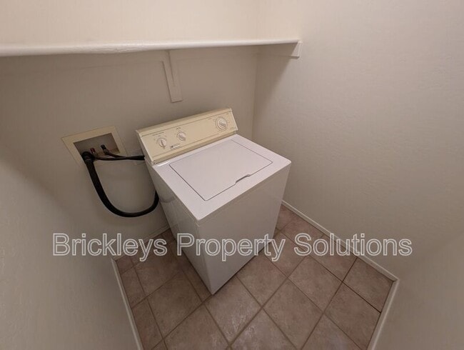 Building Photo - 3393 E Wyatt Way