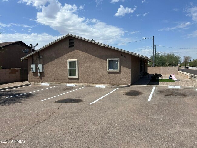 Building Photo - 1062 N 27th St