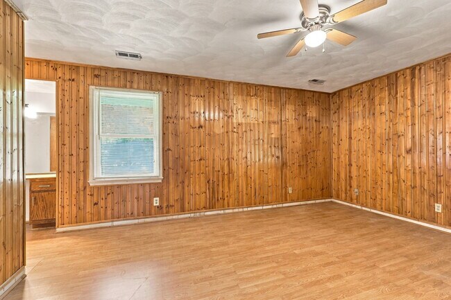 Building Photo - 2260 Indian River Rd