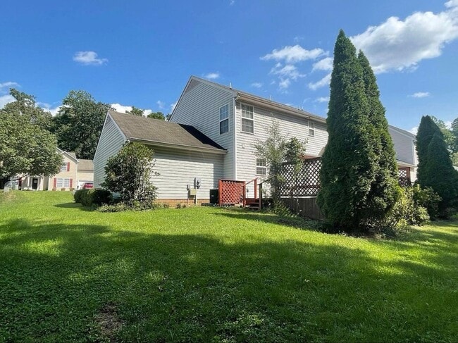 Building Photo - Beautiful two story home in the Ashbrook C...