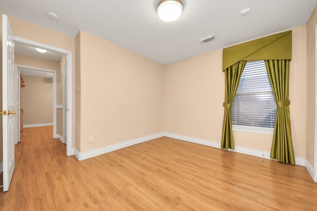 Building Photo - 5618 Painted Trail Dr