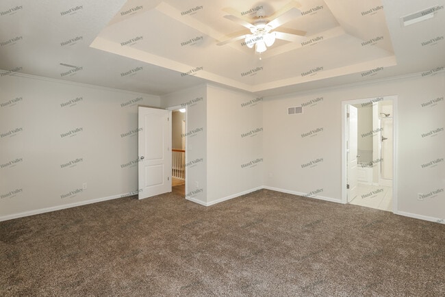 Building Photo - 9735 N Willow Ave