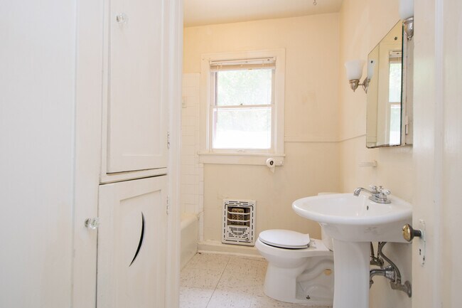 Building Photo - San Gabriel-2845