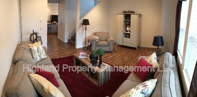 Building Photo - 530 NE Stadium Way